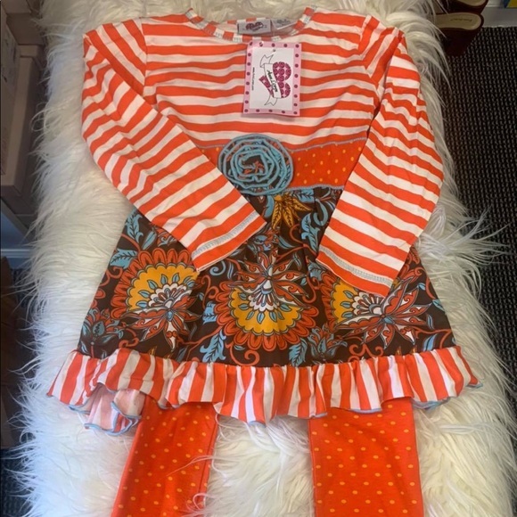 Girls outfit all different sizes - Picture 1 of 1